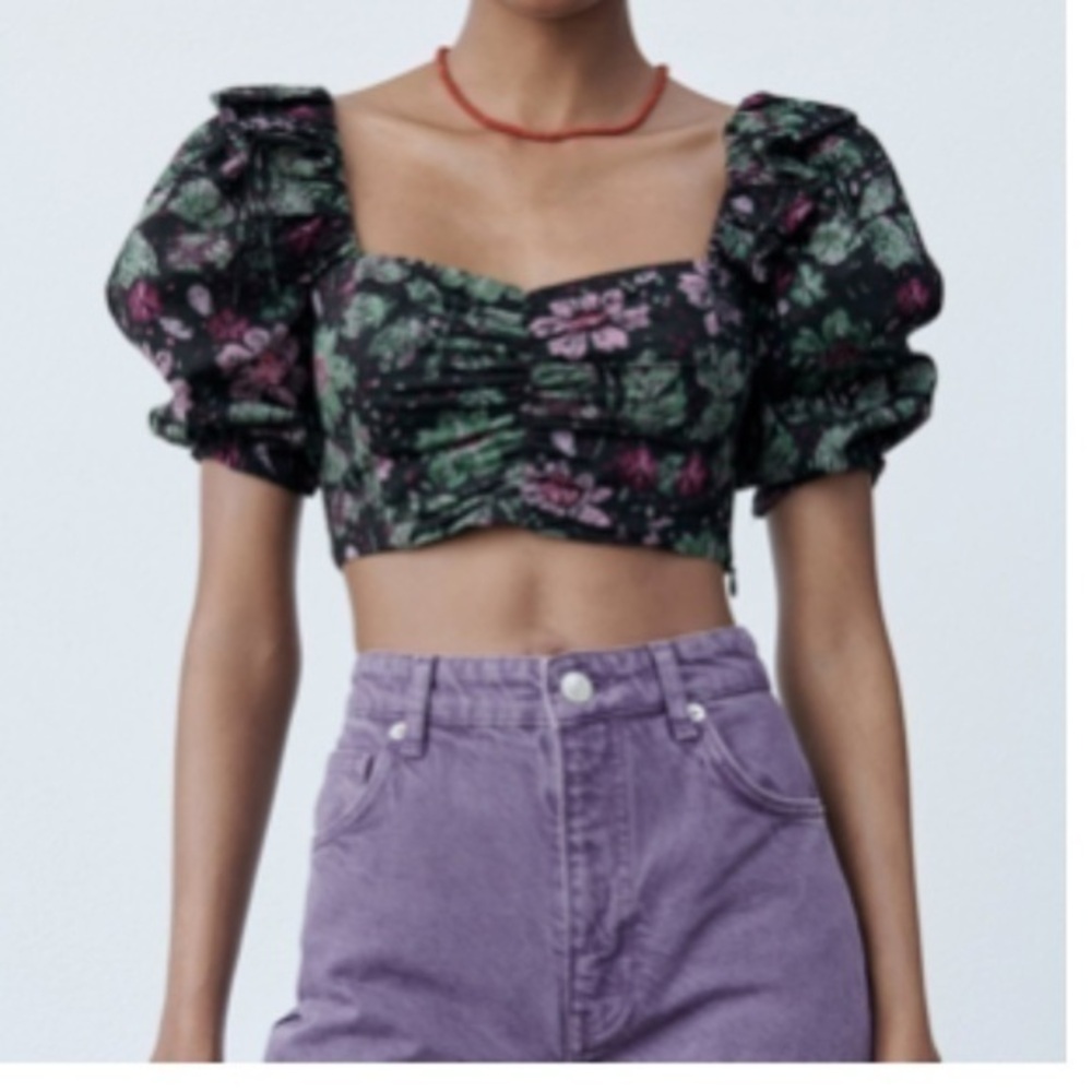 Zara Black Floral Puffy Sleeve Cropped Top